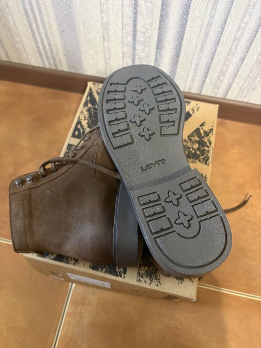 Взуття Levi's Levi Strauss & Co  розмір 41.