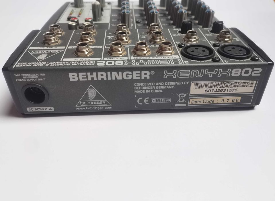 Mikser audio 8-kanałowy - Behringer Xenyx 802 + pudełko