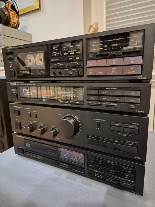 Zestaw muzyczny Onkyo, piękny !!