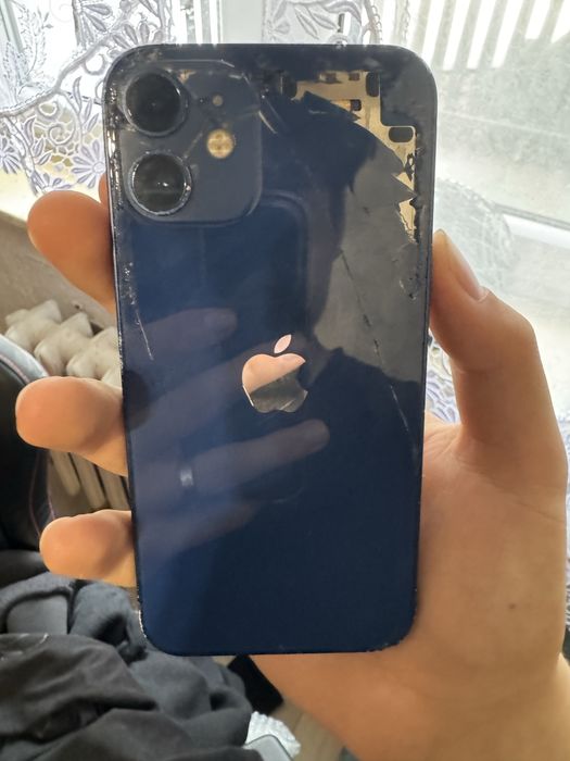 *Iphone 12 mini*