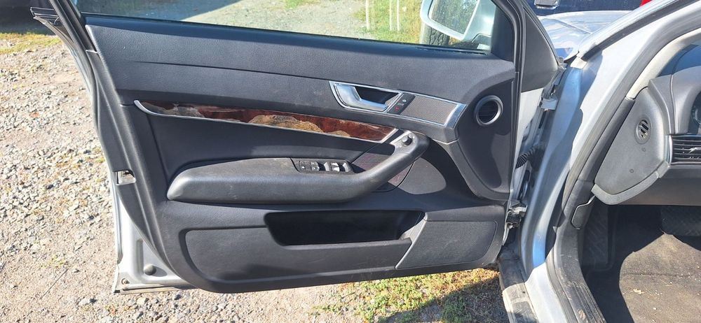 Крило Ауді А6С6.