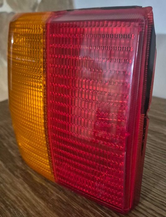 Lampa Lewa Tylna AUDI 80 B3 (86-91r.) SEDAN Oryginalna HELLA