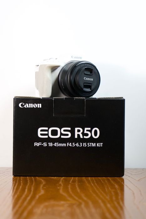 Canon R50 + Canon  50mm RF