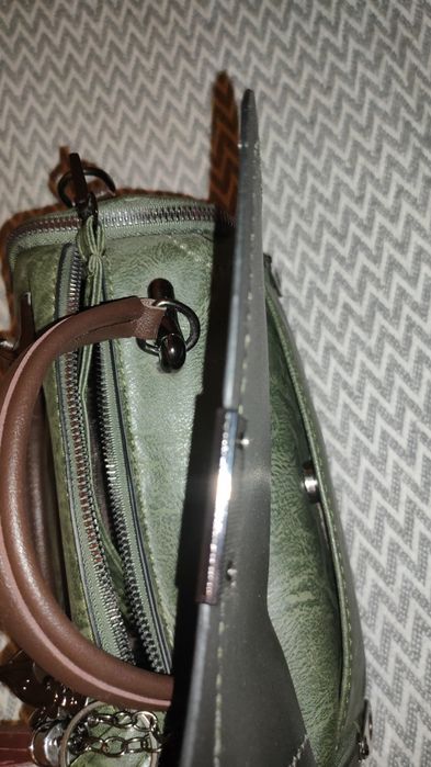 Жіноча сумочка через плече