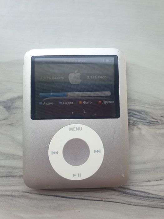 Apple iPod Nano Silver MA978/A 4 Гб