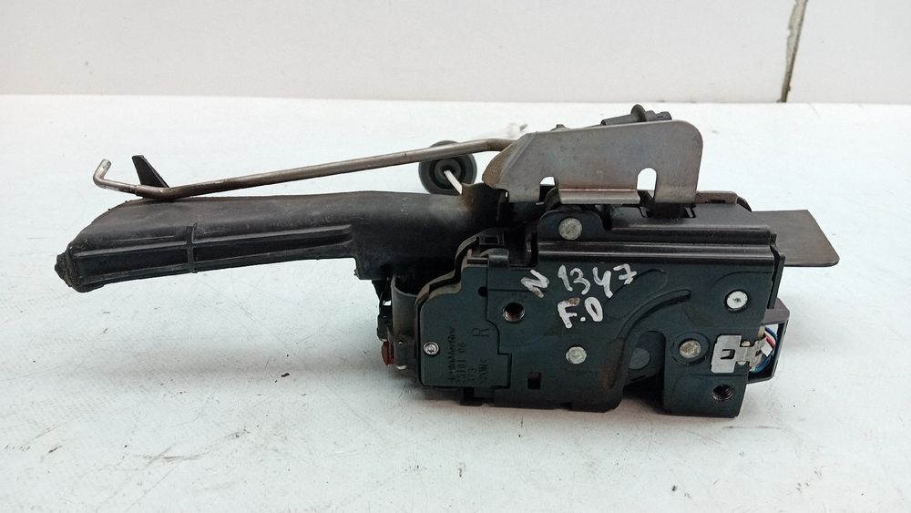 Fechadura / fecho porta frente direito AUDI A4 (8E2, B6)