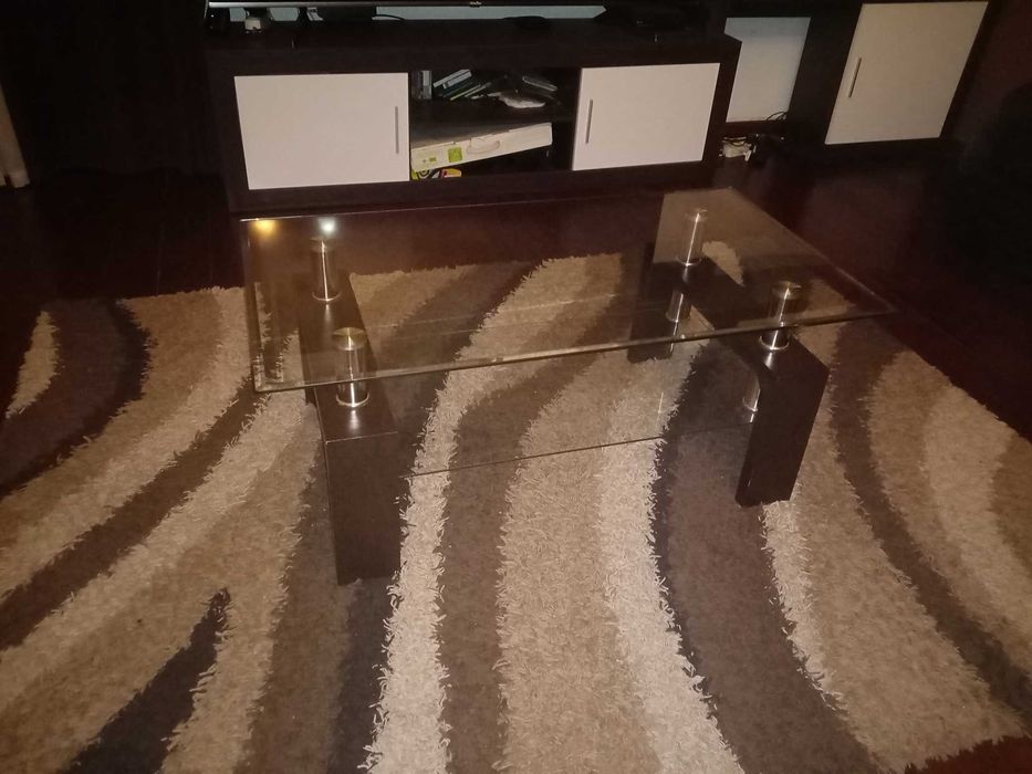 Mesa de centro em vidro