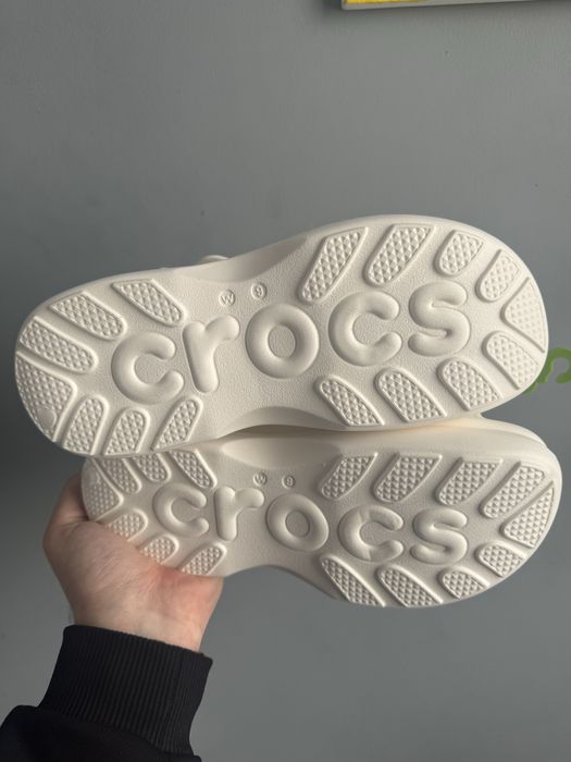Crocs Soho Y Strap Sandal білі босоніжки тапки жіночі женские пин