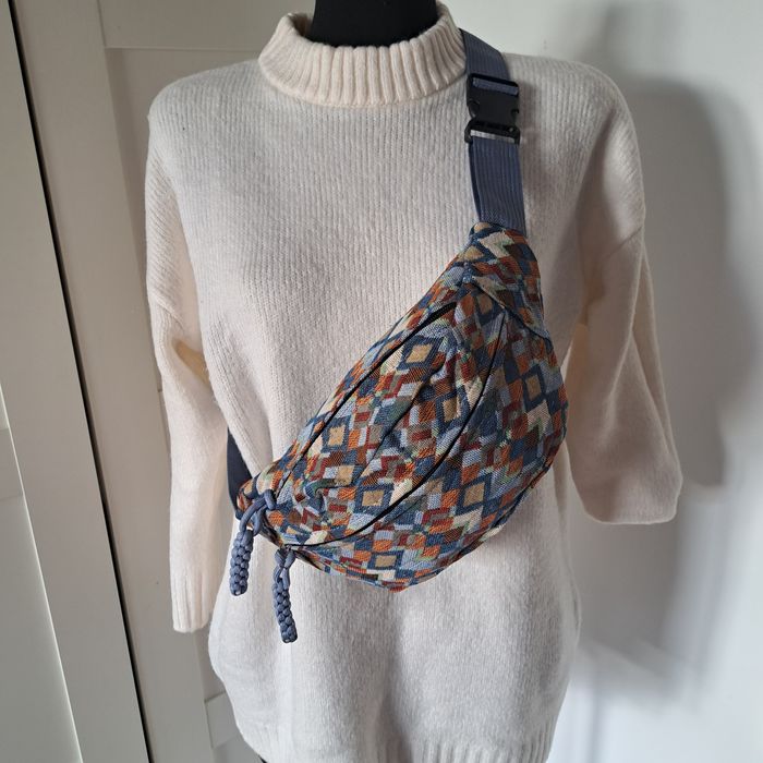 Pojemna nerka damska- nowa