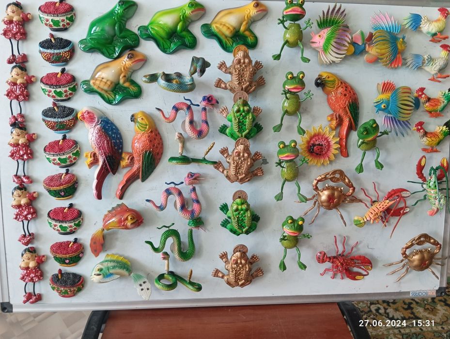 Магниты на холодильник.