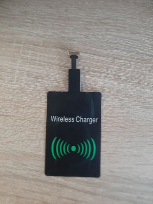 Adapter do ładowania indukcyjnego