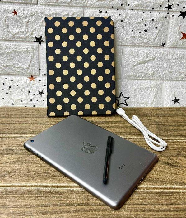 Планшет Apple iPad Mini