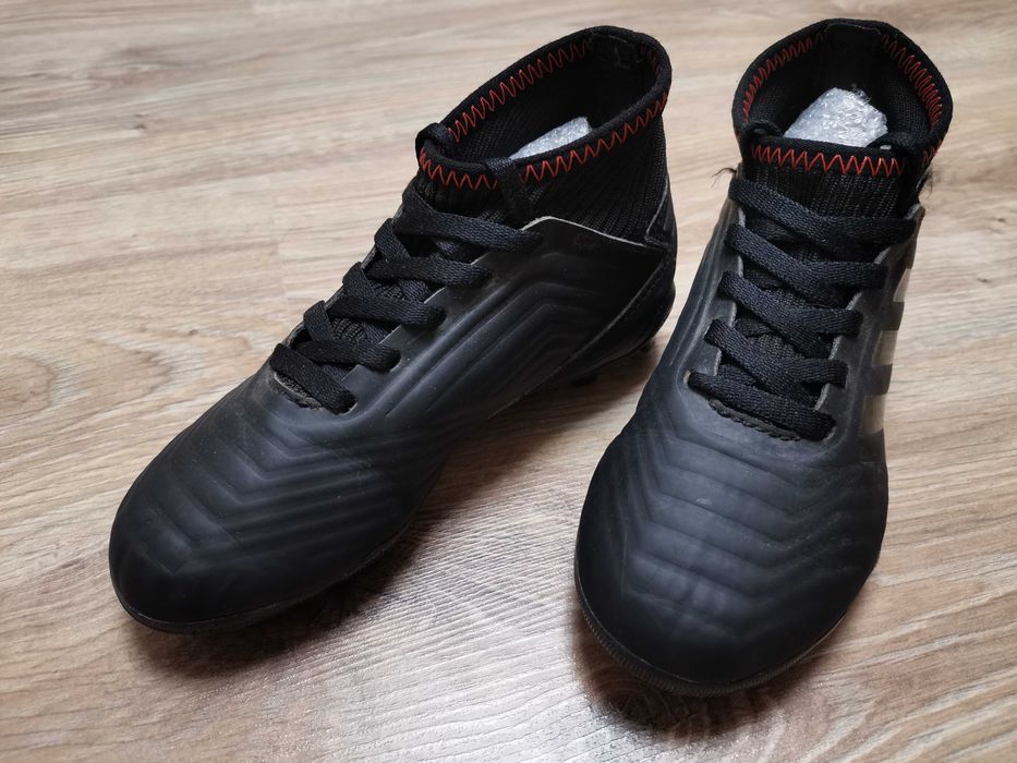 Продам бутси Adidas Predator 29 розміру.