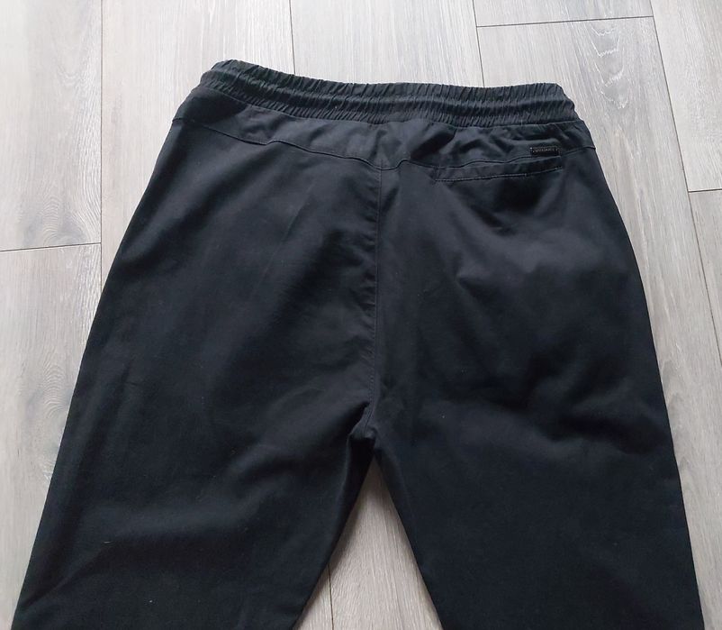 Фирменные джоггеры р.S-M.