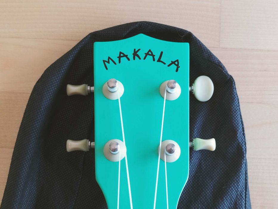 Ukulele Makala Shark - Surf Green Soprano (MK-SS/GRN)