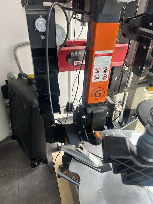 Montażownica do opon coś pięknego  robot matador premium max