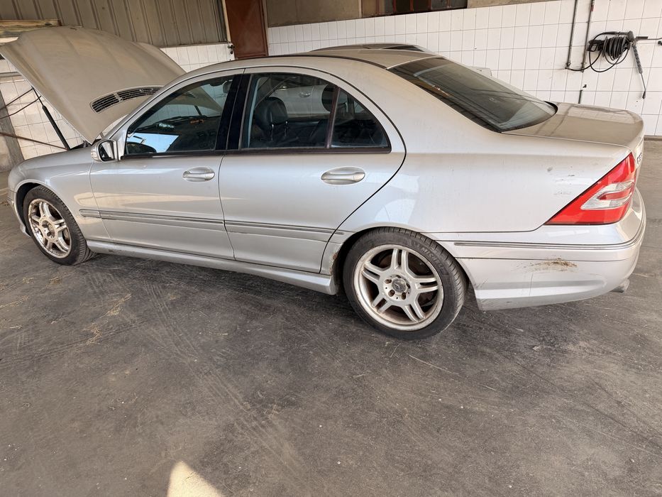 C32 AMG inglês para peças