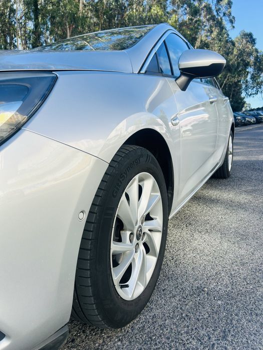 Opel Astra 1.6 CDTI modelo Excellence - Muito estimada