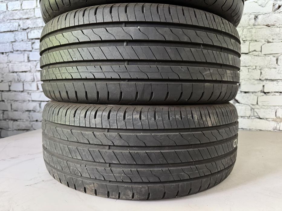 Майже нові літні шини Goodyear 215/50 R17