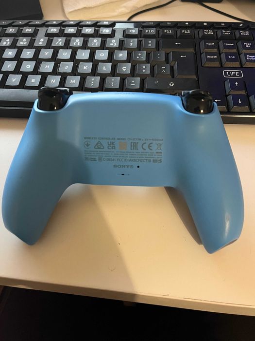 Comando PS5 Azul e Preto