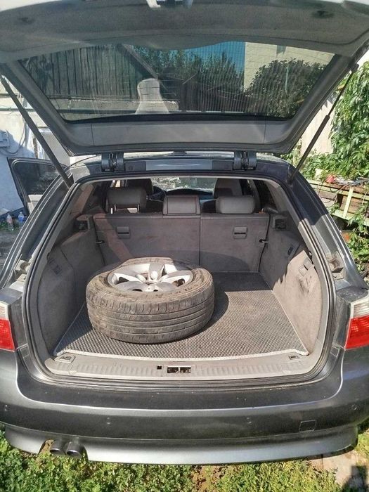 Продам БМВ E61 530