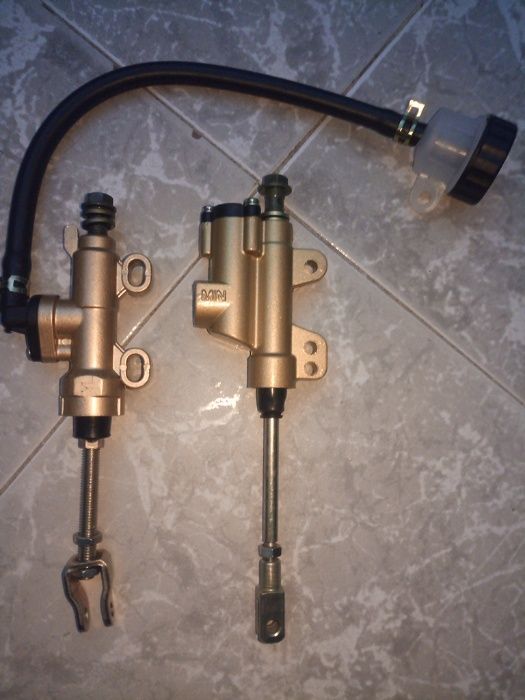 Bomba pedal travão tras traseiro universal