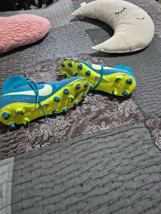 Chuteiras de futebol de campo