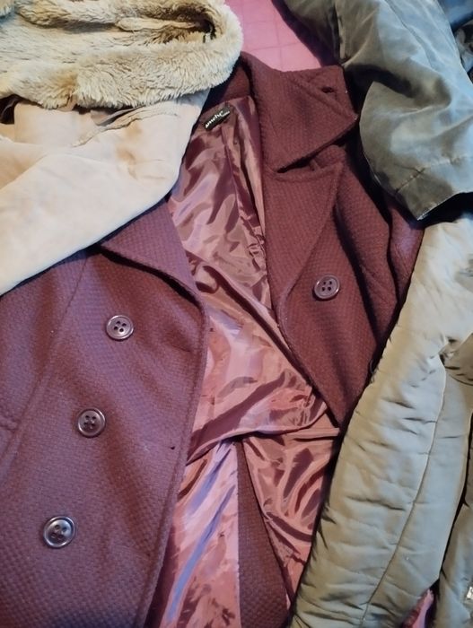 casacos de Inverno em bom estado. 1 deles S e os outros M.