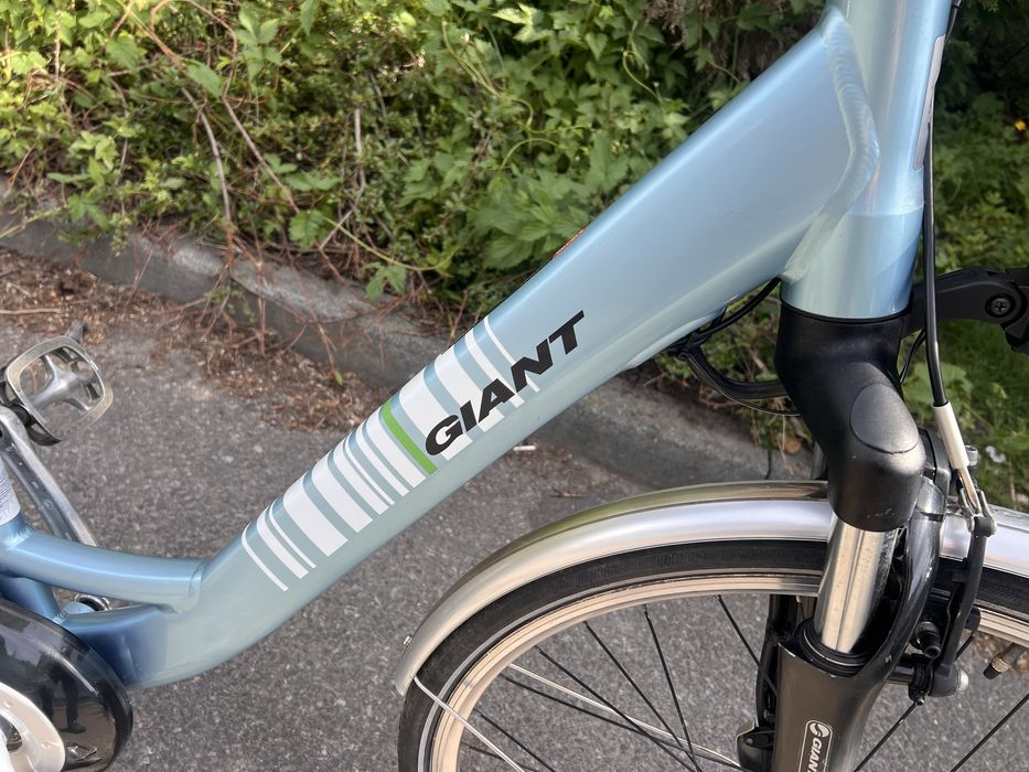 Ładny rower elektryczny GIANT TWIST na dwie baterie /A
