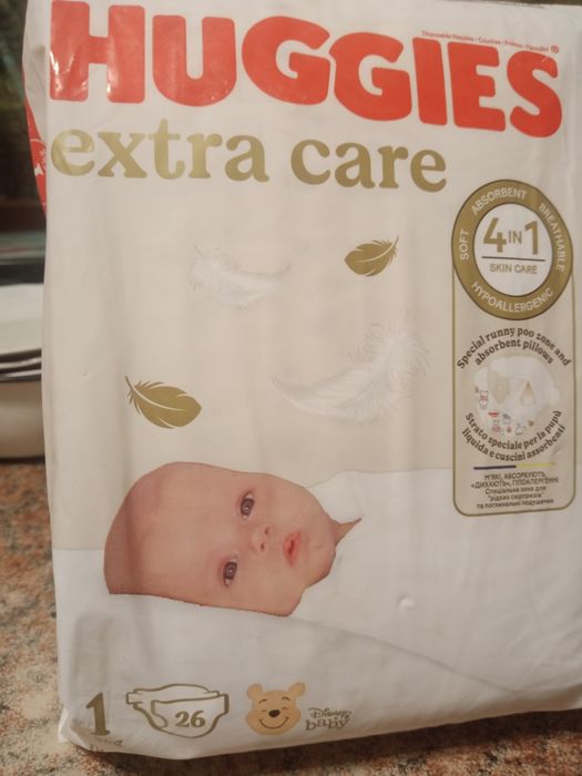 Подгузники Huggies.