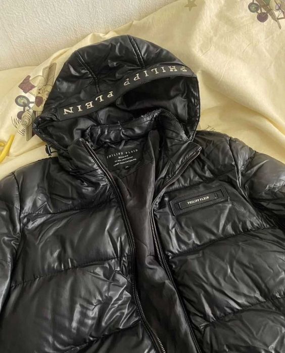 Продам куртку Philipp Plein