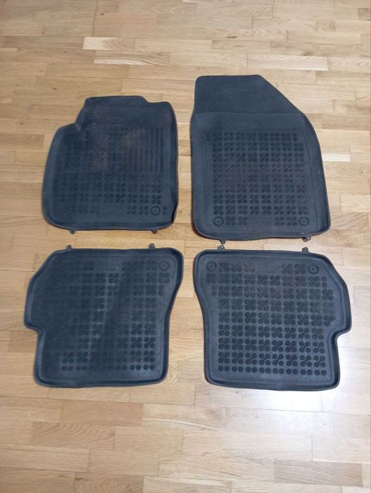 Комплект ковриков Rezaw Plast для Ford Fusion, Fiesta
