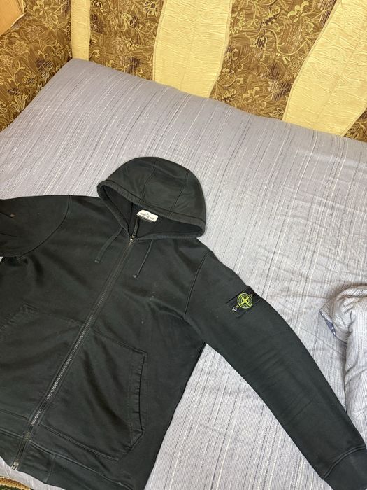 Продам зіп худі Stone Island , в чорному кольорі