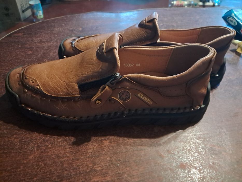 Продам мужские кожаные туфли