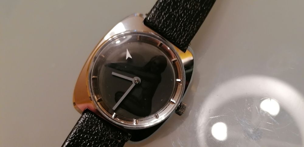 Relógio antigo erótic mistery dial corda manual