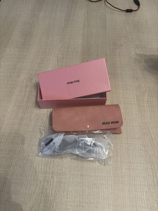 Oculos de sol Miu Miu