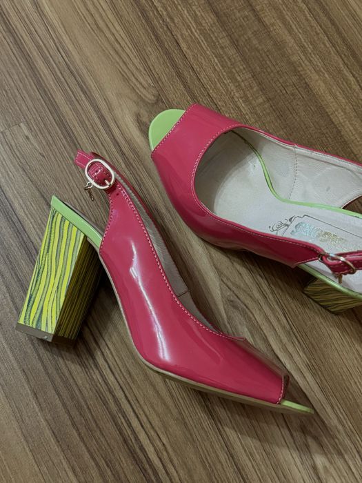 Босоніжки , слінгбеки натуральна шкіра