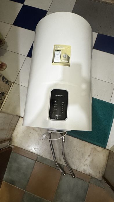 Termoacumulador Ariston Lydos wi-fi.