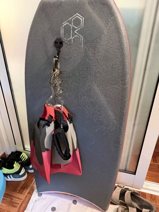 Body board prancha mais pés de pato