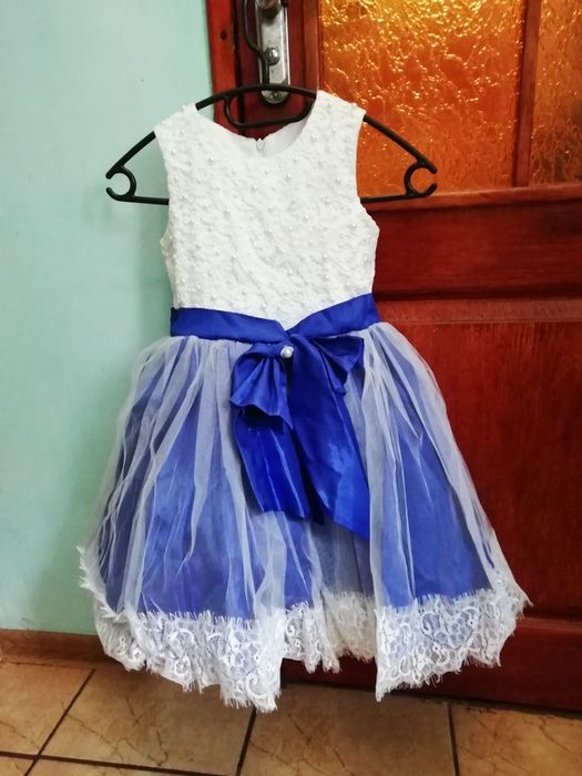 Продам дитячу сукню, зріст 128