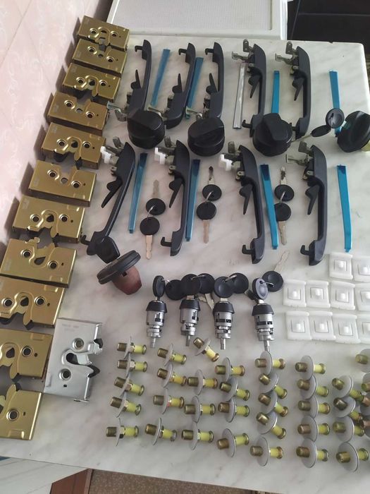 Ручки дверные двери замок дверей комплект Ауди Audi  80 90 100 б B 2