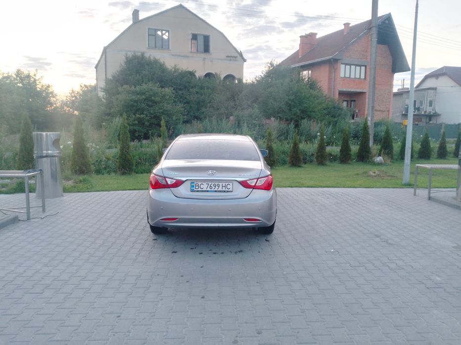 Xyundaj Sonata 2011