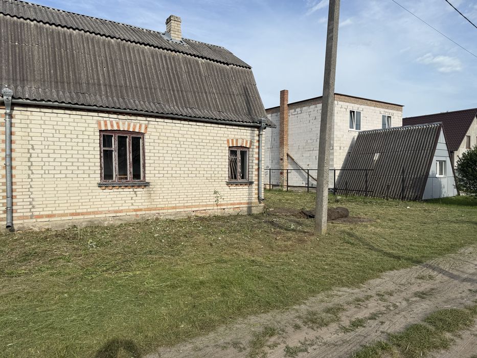 Продам будинок  біля лісу