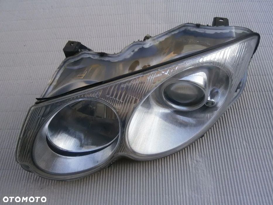 Lampa Reflektor Lewa Euro Chrysler 300m