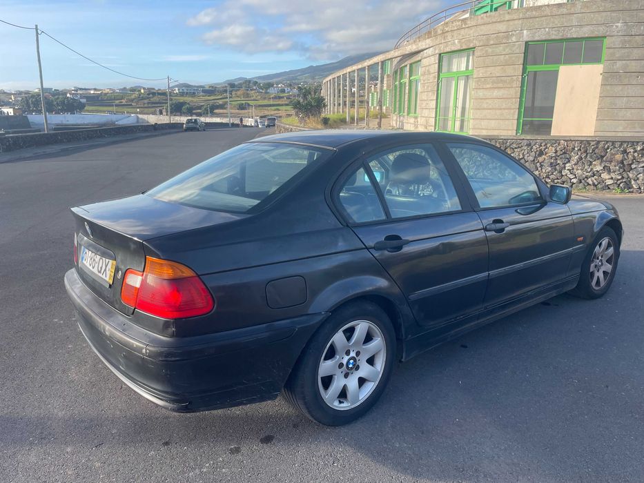 BMW 320d de 2001 em estado razoável — photo 5