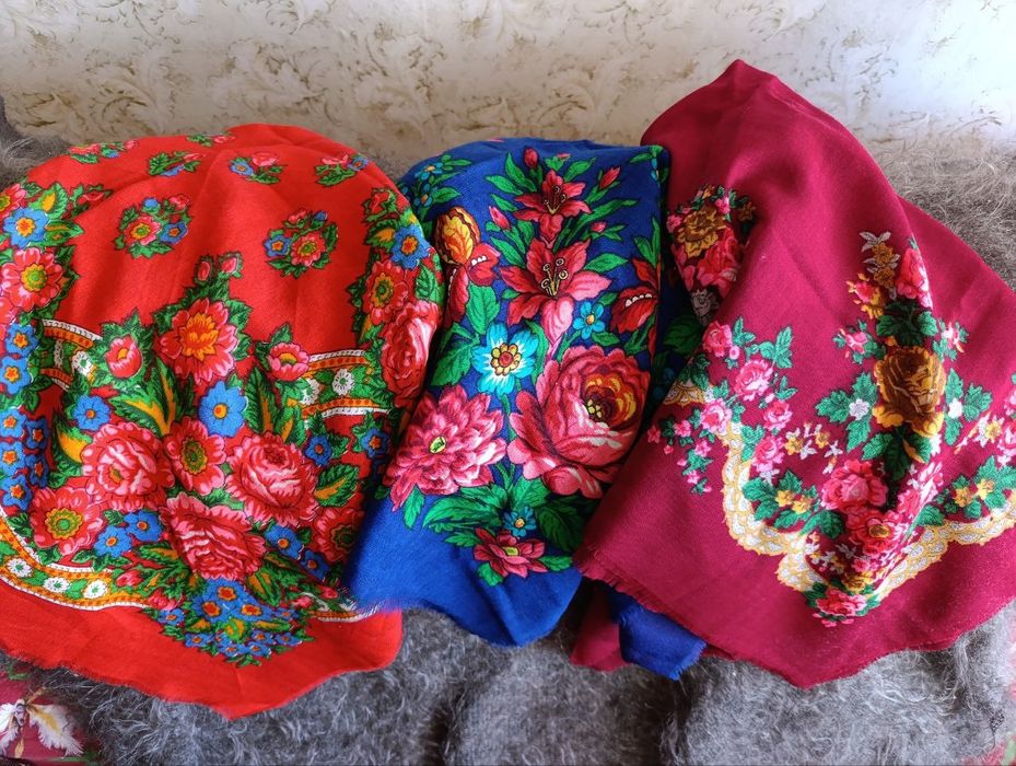 Платки шерстяные. Новые