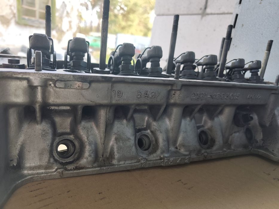 Головка блока циліндрів ваз 1.5 2107-2105-2104-2101-2102-2103-2106 ГБЦ розпредвал кришка постіль