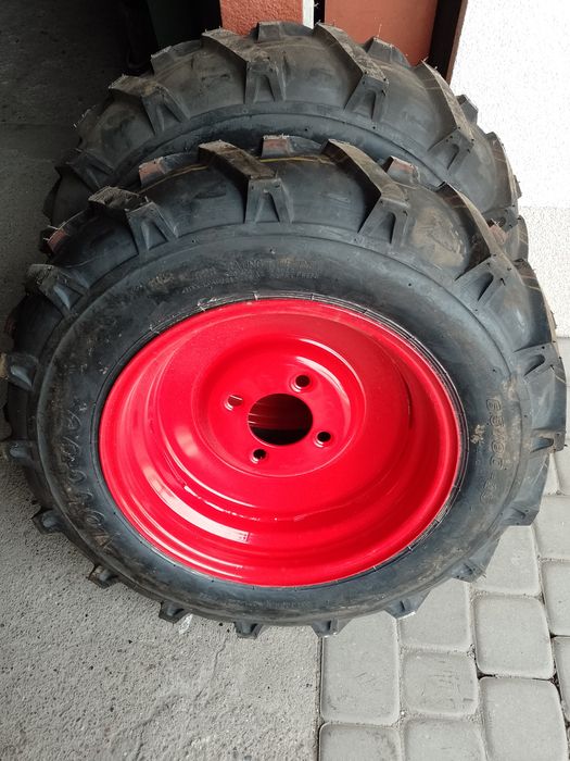 Nowe opony z felgami