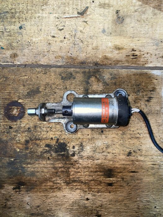 elektromagnes zaworu wydechowego aprilia rs 125 mx/rx/sx/etx rotax 122