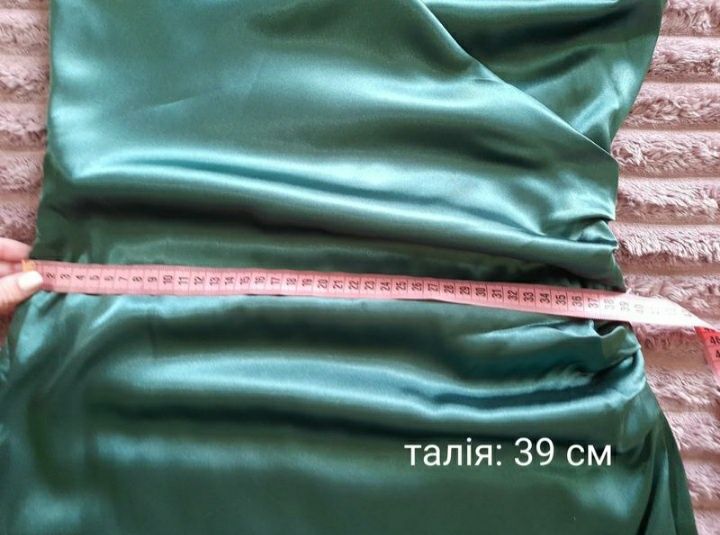 Вечірня сукня зелена